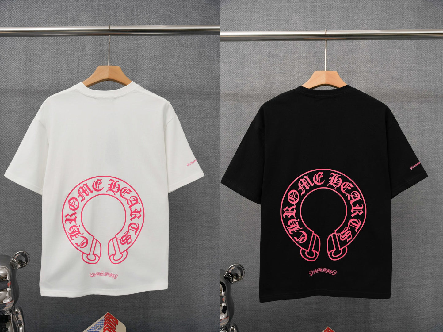 Chrome Hearts T-Shirt mit Sanskrit-Buchstabenprint und kurzen Ärmeln KT36