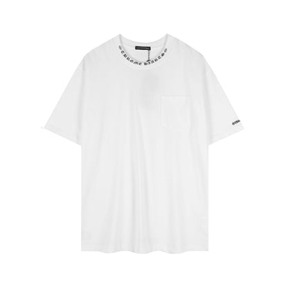 T-shirt Chrome Hearts à lettres imprimées sanskrit sur la poche et le col TB02