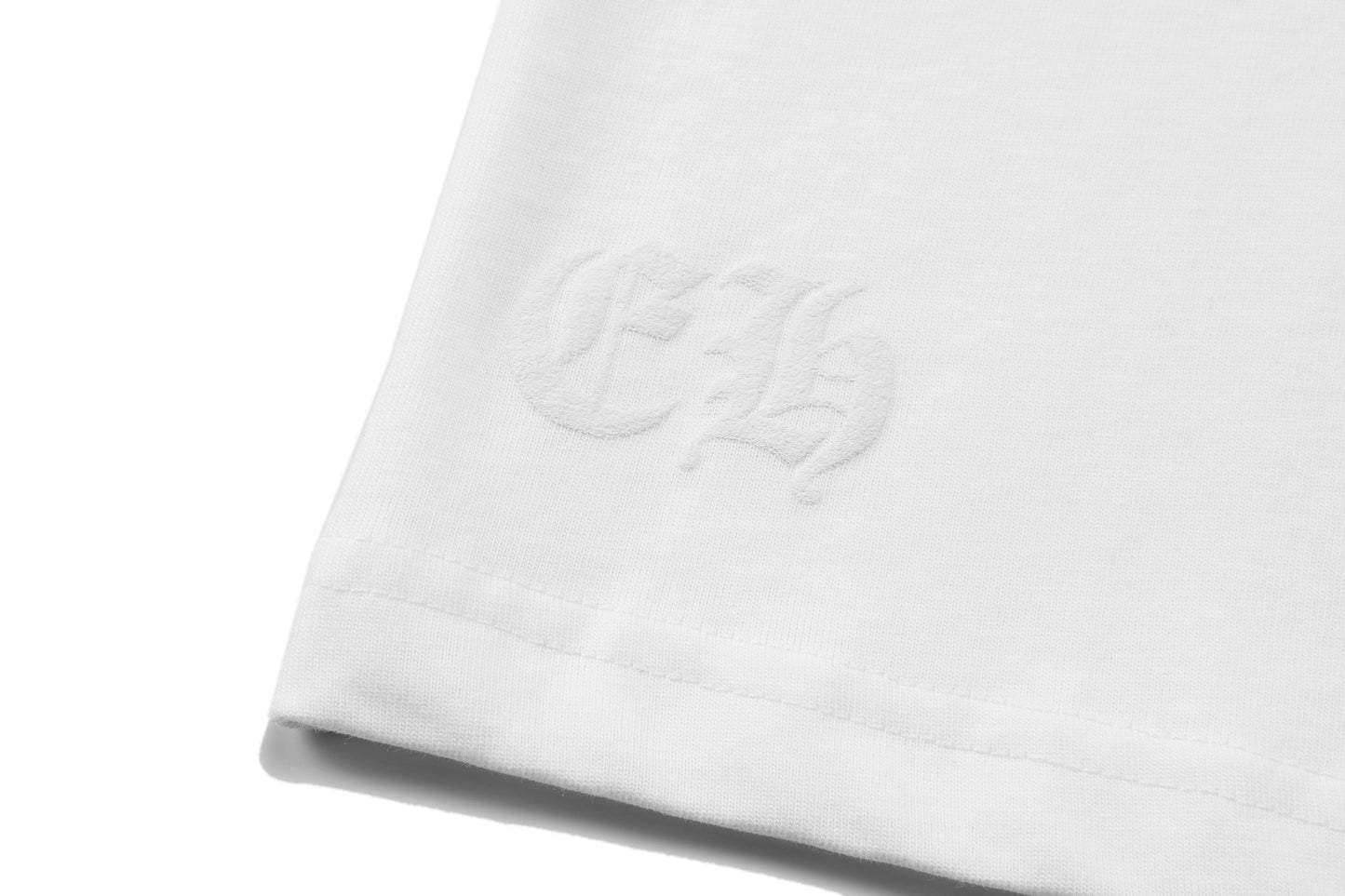 T-shirt Chrome Hearts à lettres imprimées sanskrit sur la poche et le col TB02