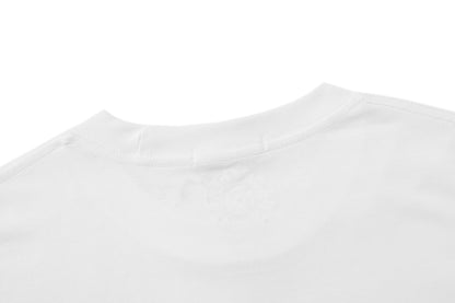 T-shirt Chrome Hearts à lettres imprimées sanskrit sur la poche et le col TB02