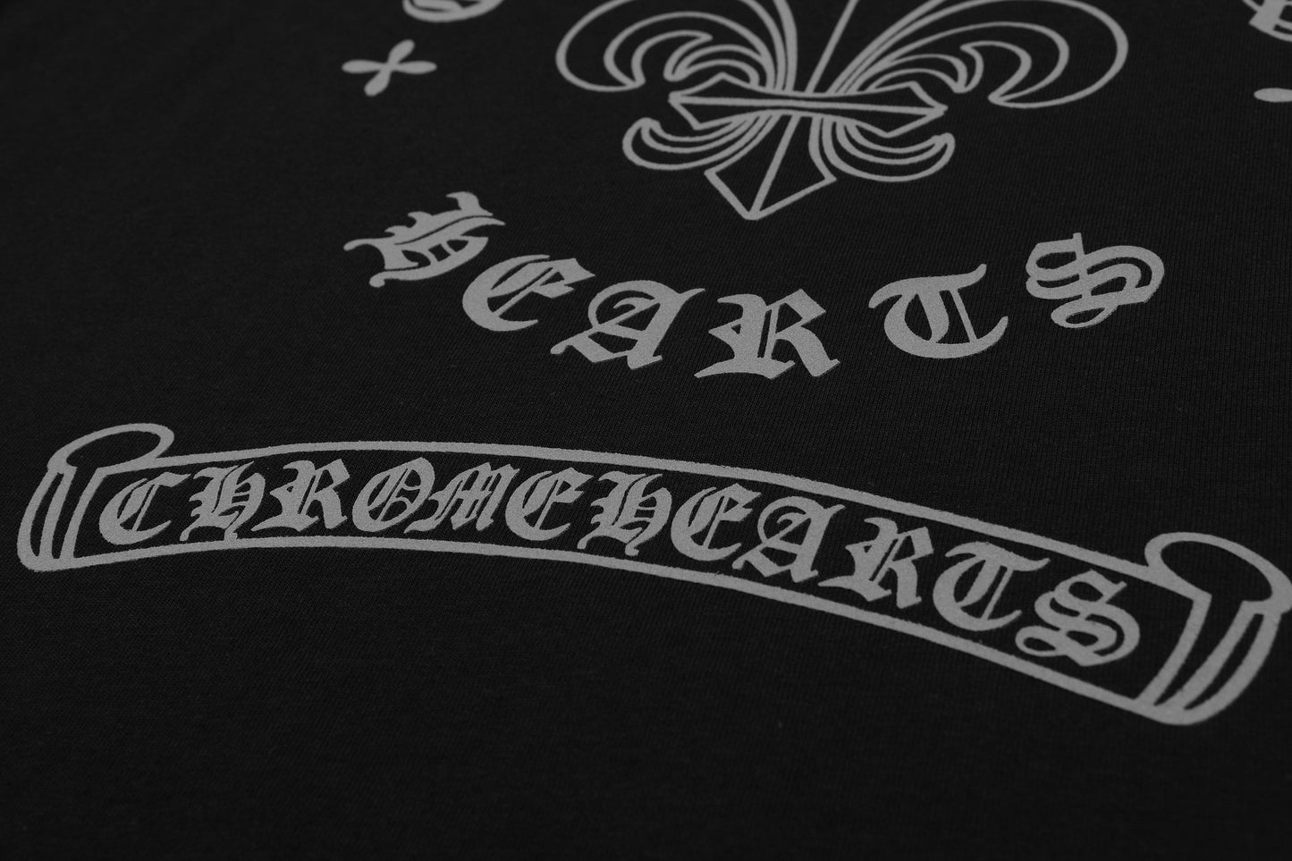 T-shirt imprimé réfléchissant avec emblème Iris Chrome Hearts 2621