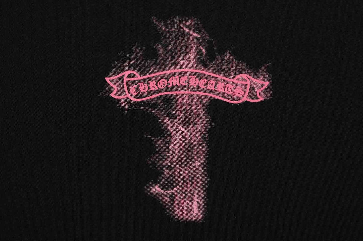 T-shirt Chrome Hearts noir à flammes roses P65