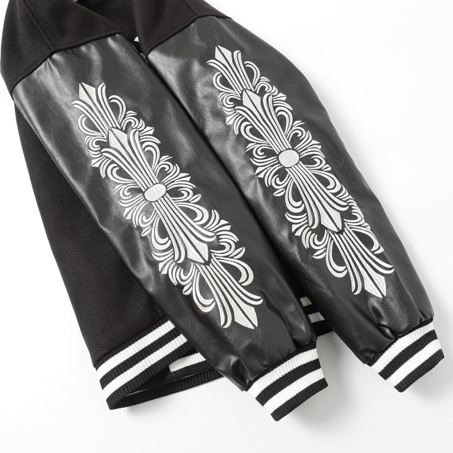 Chrome Hearts Cross bestickte Lederärmel Varsity Jacke - Schwarzer Street Style 116