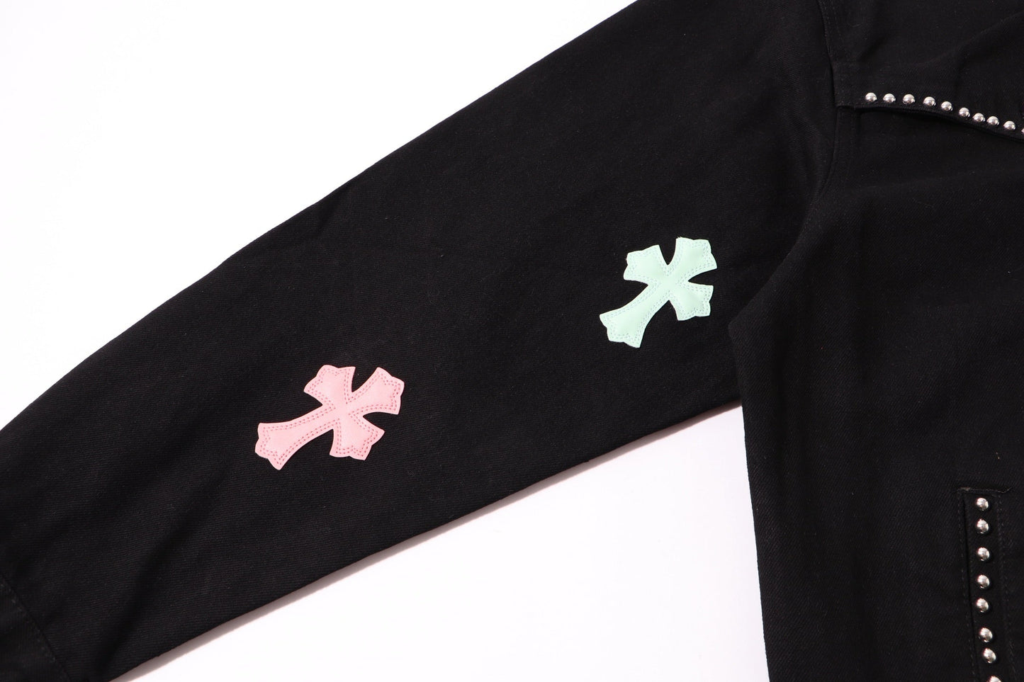 Chrome Hearts Multi Cross Studded Denimjacke – Schwarzer Gothic Streetwear Mantel H49