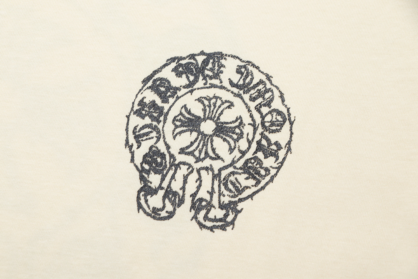 T-shirt Chrome Hearts Sanskrit Horseshoe Cross TB36