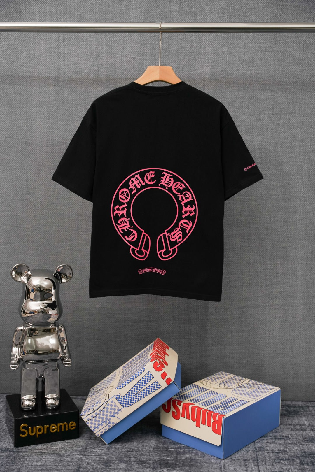 Chrome Hearts T-Shirt mit Sanskrit-Buchstabenprint und kurzen Ärmeln KT36
